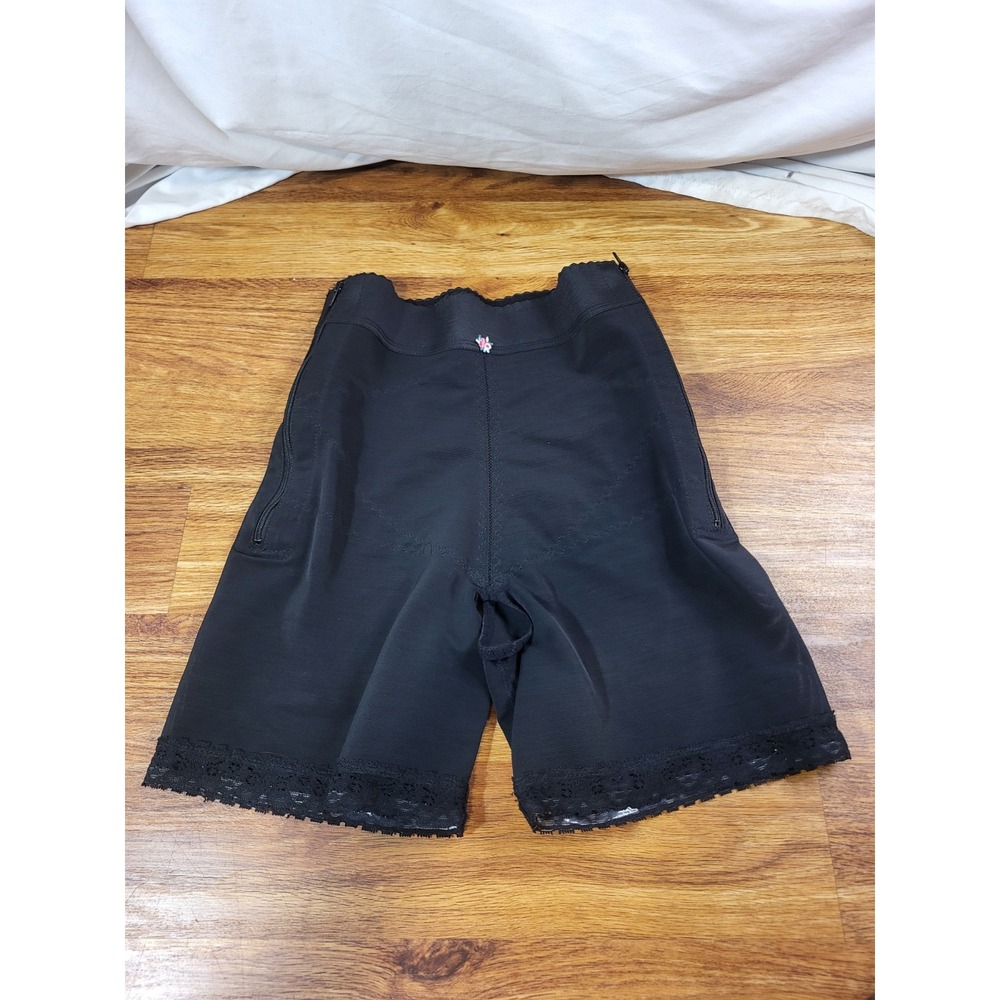 Design Veronique Zippered Abdominal Brief L Black Lace
